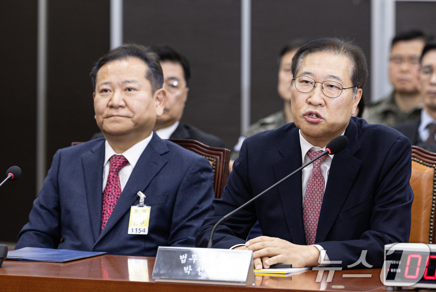 (서울=뉴스1) 이재명 기자 = 박성재 법무부 장관이 22일 오전 서울 여의도 국회에서 열린 윤석열 정부의 비상계엄 선포를 통한 내란 혐의 진상규명 국정조사 1차 청문회에 출석해 …