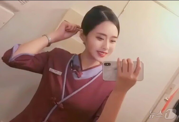 스튜디어스를 할 당시 양씨 모습 - 웨이보 갈무리