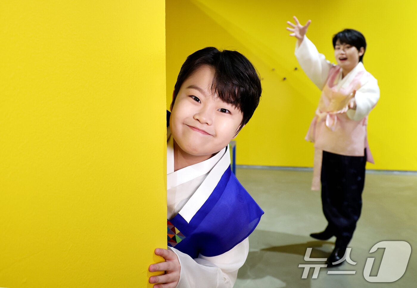 본문 이미지 - 트로트 가수 황민호&#40;왼쪽&#41; 황민우 형제 ⓒ News1 권현진 기자