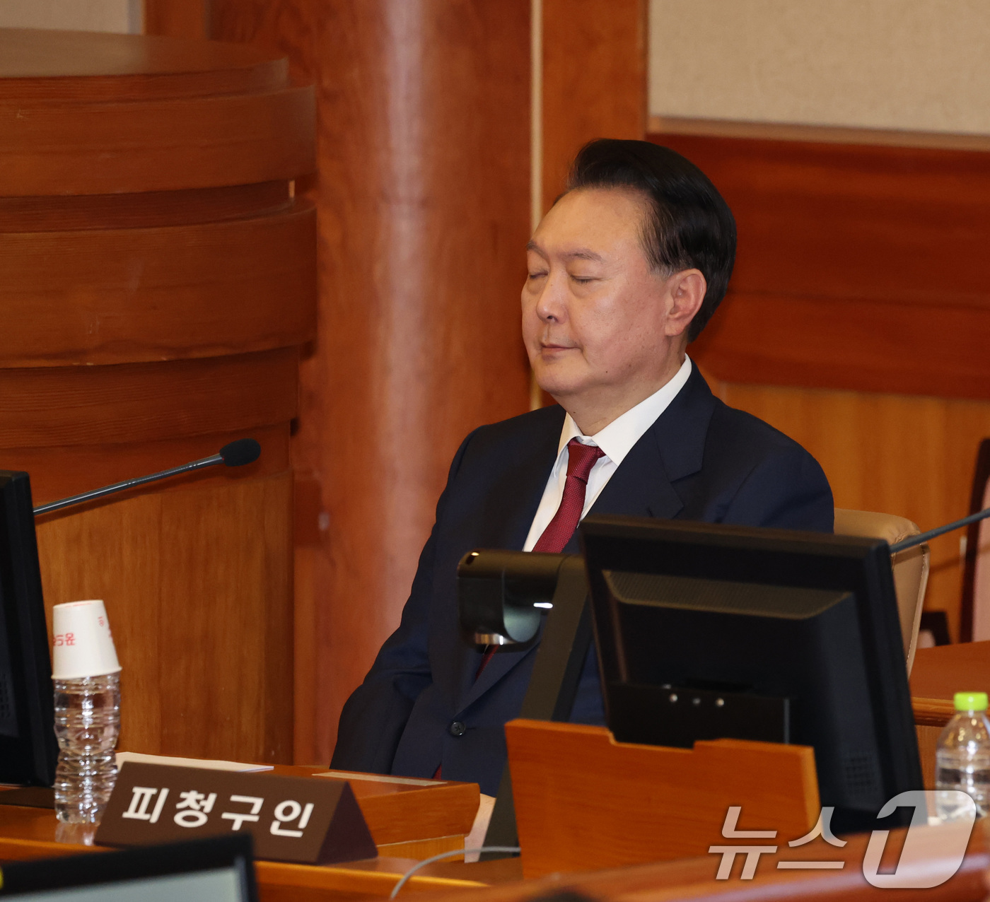 (서울=뉴스1) 사진공동취재단 = 윤석열 대통령이 23일 오후 서울 종로구 헌법재판소에서 열린 탄핵심판 4차 변론기일에 출석해 있다.  2025.1.23/뉴스1