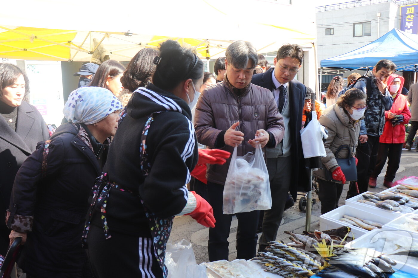 본문 이미지 - 괴산증평교육지원청 전통시장 장보기 행사/뉴스1