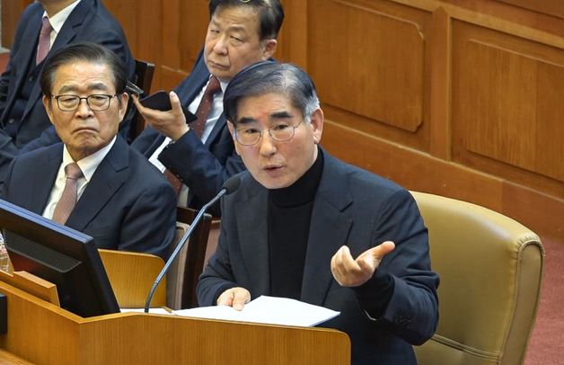 헌재, 김용현 측 "증인신문 변호사 동석 불허는 위헌" 헌법소원 각하