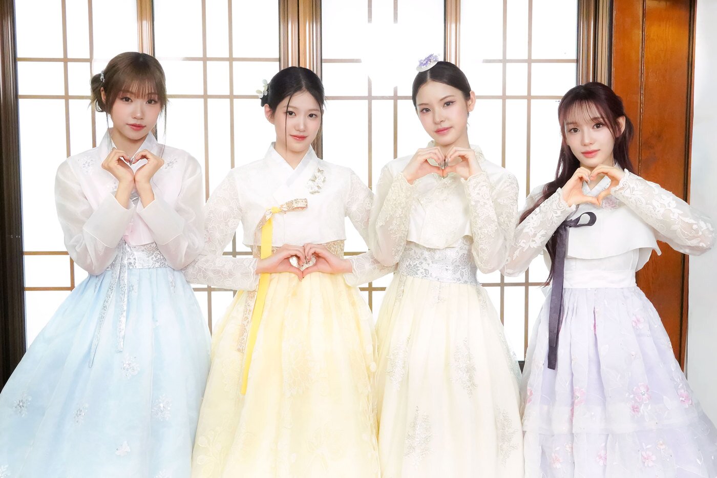 본문 이미지 - (왼쪽부터) 최정은, 윤지윤, 마이, 유사랑 / 사진제공=웨이크원