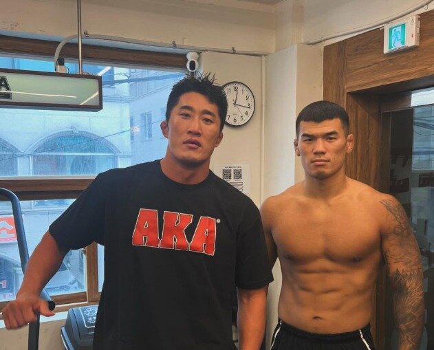 본문 이미지 - 김동현(왼쪽)과 고석현.(김동현 SNS 캡처)