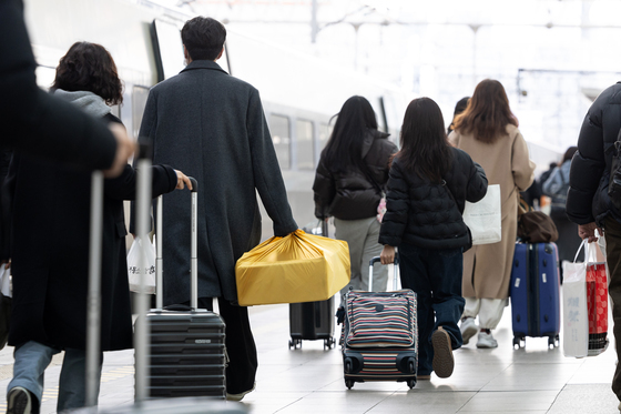 부모님 마사지기부터 K-뷰티 디바이스까지…연령별 설 선물은