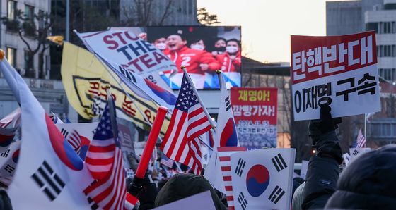 尹 체포 경호처에 막혀 불발…민주, 고발·여론전 강화