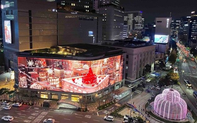 '정유경 號' 신세계백화점, 본점 대수술…타운화 본격화