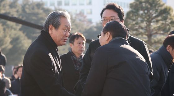 김수한 전 국회의장 영결식 참석한 김무성 전 대표