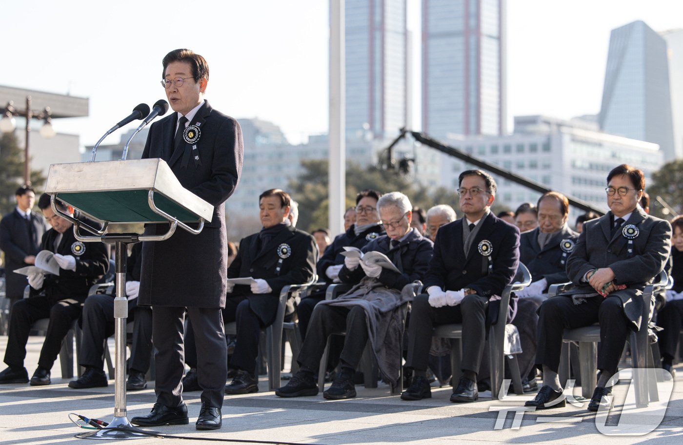 본문 이미지 - 이재명 더불어민주당 대표가 3일 오전 서울 여의도 국회에서 열린 고 김수한 전 국회의장 영결식에서 조사를 하고 있다. 2025.1.3/뉴스1 ⓒ News1 이재명 기자