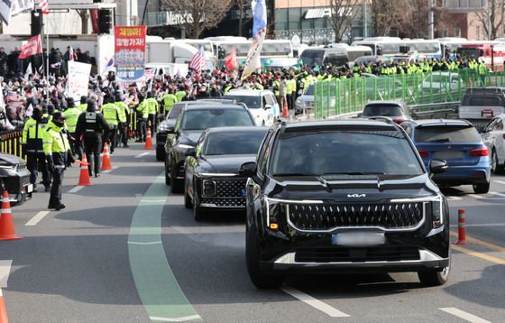 "법보다 높은 권력 없어…시민단체, 尹 체포영장 재집행 촉구