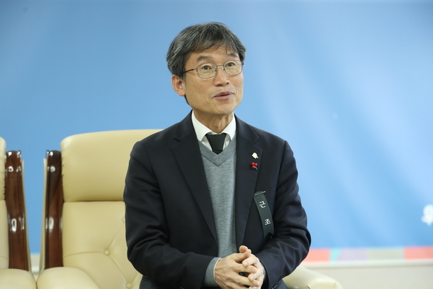 천창수 울산교육감, 수능 앞둔 수험생에 "모두가 응원" 서한문