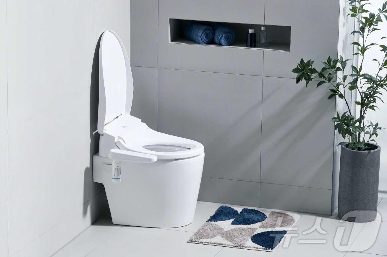 본문 이미지 - SK매직 풀스텐 살균 비데 연출 이미지 (SK매직 제공)