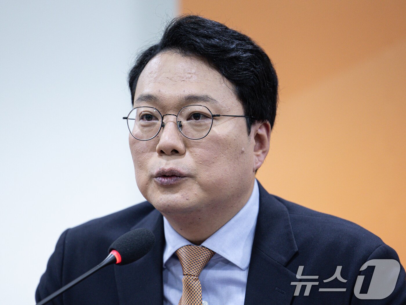 본문 이미지 - 천하람 개혁신당 원내대표 겸 당대표 권한대행이 31일 오전 서울 여의도 국회 의원회관에서 열린 최고위원회의에서 발언을 하고 있다. 2025.1.31/뉴스1 ⓒ News1 이재명 기자