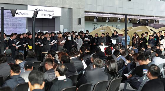 수습당국 "제주항공 참사 희생자 전원 오늘 중 인도 가능"