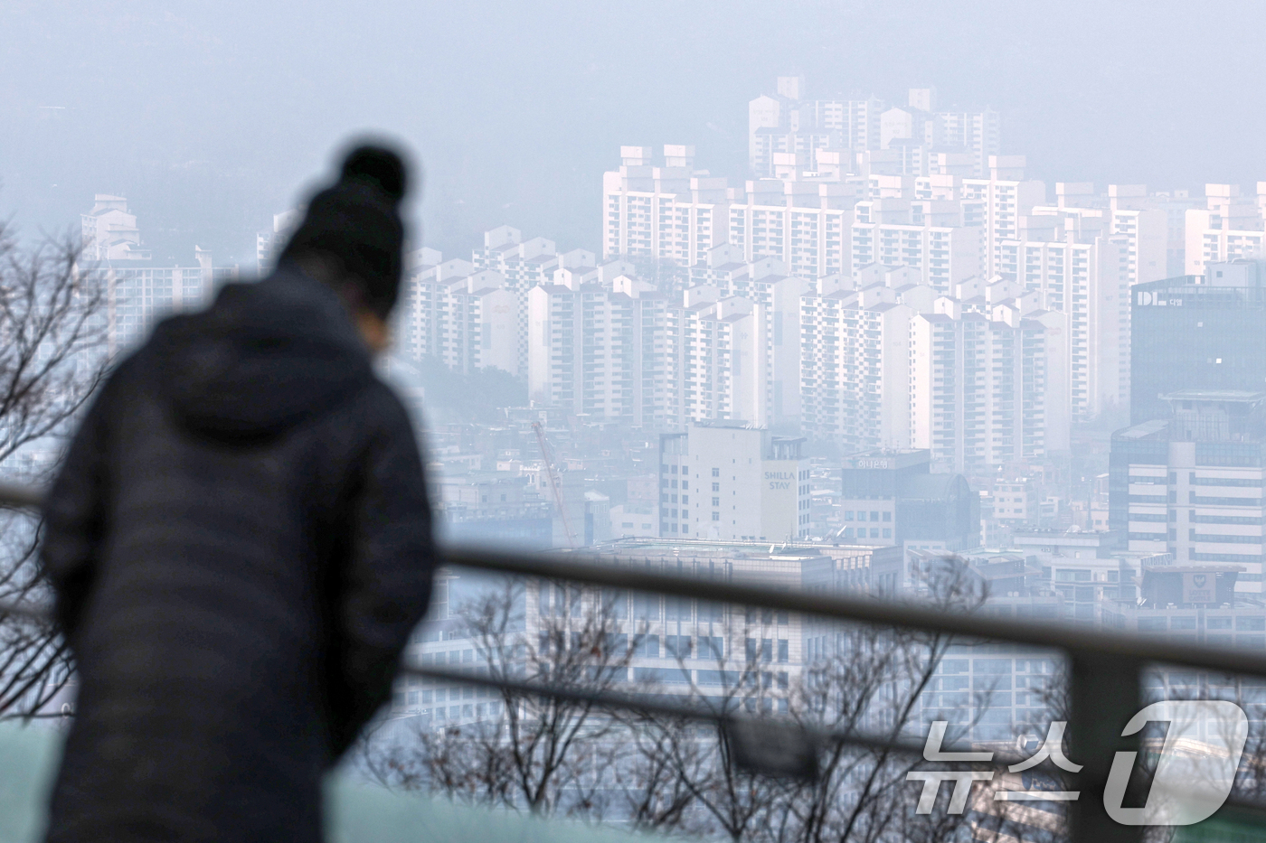 (서울=뉴스1) 민경석 기자 = 한국부동산원이 6일 발표한 2024년 12월 5째주 주간아파트가격동향에 따르면, 서울 아파트 가격이 전 주 대비 보합(0.00%)을 기록하면서 지난 …