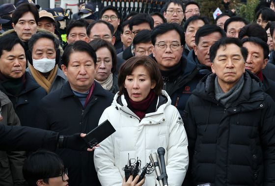 나경원 "계엄 옹호 생각 절대 없지만 尹 '내가 대통령인가' 생각 들었을 것"