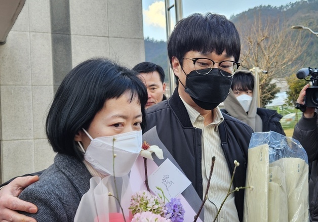 무기수 첫 재심 '무죄' 김신혜씨 항소심…원심 변호인 "처음부터 무죄 주장"