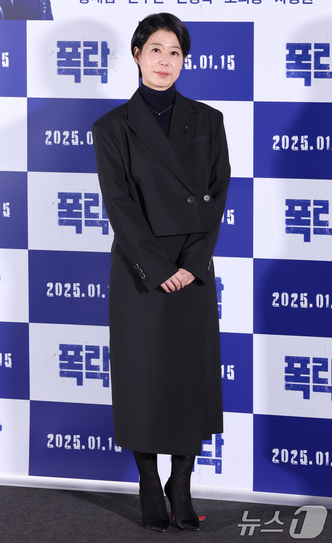 (서울=뉴스1) 권현진 기자 = 배우 소희정이 6일 서울 용산구 CGV에서 열린 영화 ‘폭락’ 언론시사회에 참석해 포즈를 취하고 있다.'폭락'은 2022년 50조 원의 증발로 전 …