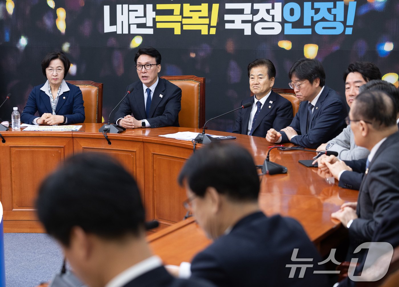 본문 이미지 - 김민석 더불어민주당 내란극복·국정안정특별위원장이 7일 오전 서울 여의도 국회에서 열린 내란극복·국정안정특별위원회 6차 회의에서 발언을 하고 있다. 2025.1.7/뉴스1 ⓒ News1 이재명 기자