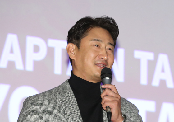 '잠실 레전드' 박용택·김재호, 퓨처스 올스타전서 시구