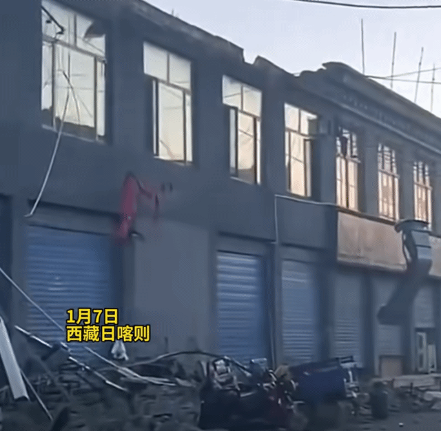 본문 이미지 - 7일 오전 시짱 자치구 르카저시에서 규모 6.8 지진이 발생했다.