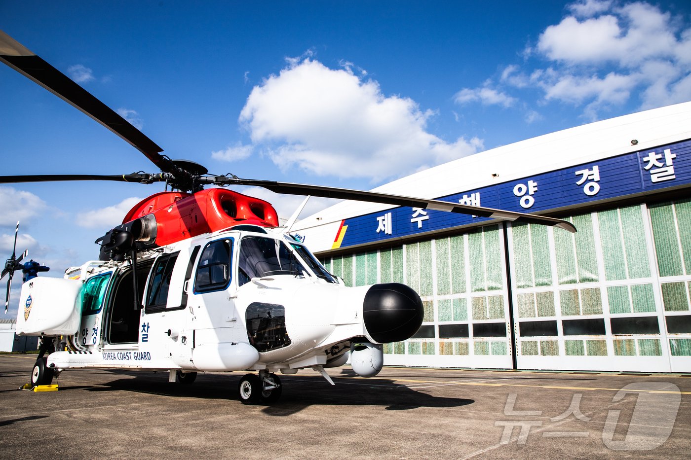 본문 이미지 - 제주해경에서 운용중인 흰수리 4호.&#40;제주해경 제공&#41;/뉴스1 