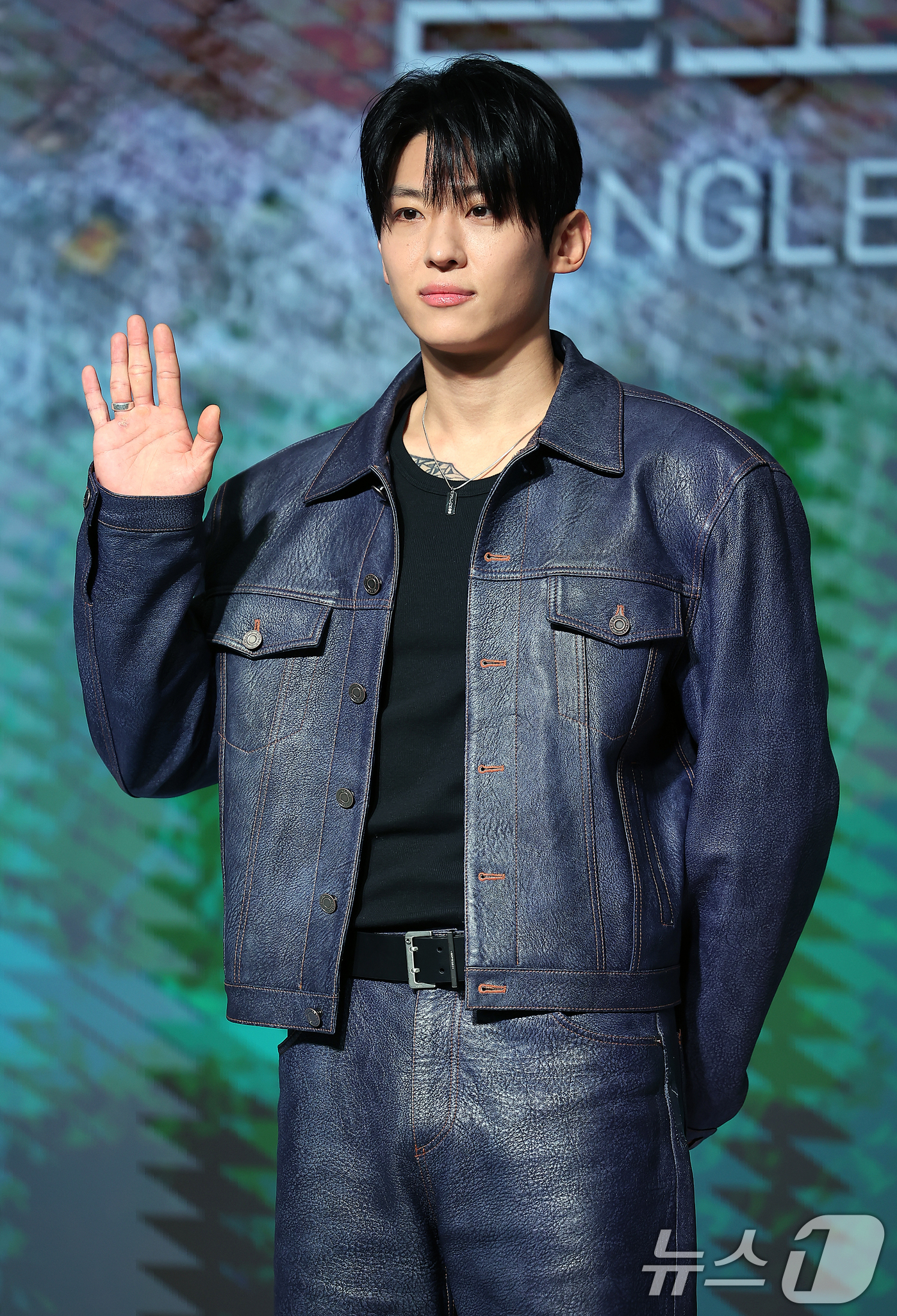 (서울=뉴스1) 김진환 기자 = 방송인 겸 유투버 덱스(DEX)가 8일 서울 마포구 호텔 나루 서울 엠갤러리에서 열린 넷플릭스(Netflix) 오리지널 '솔로지옥4' 제작발표회에 …
