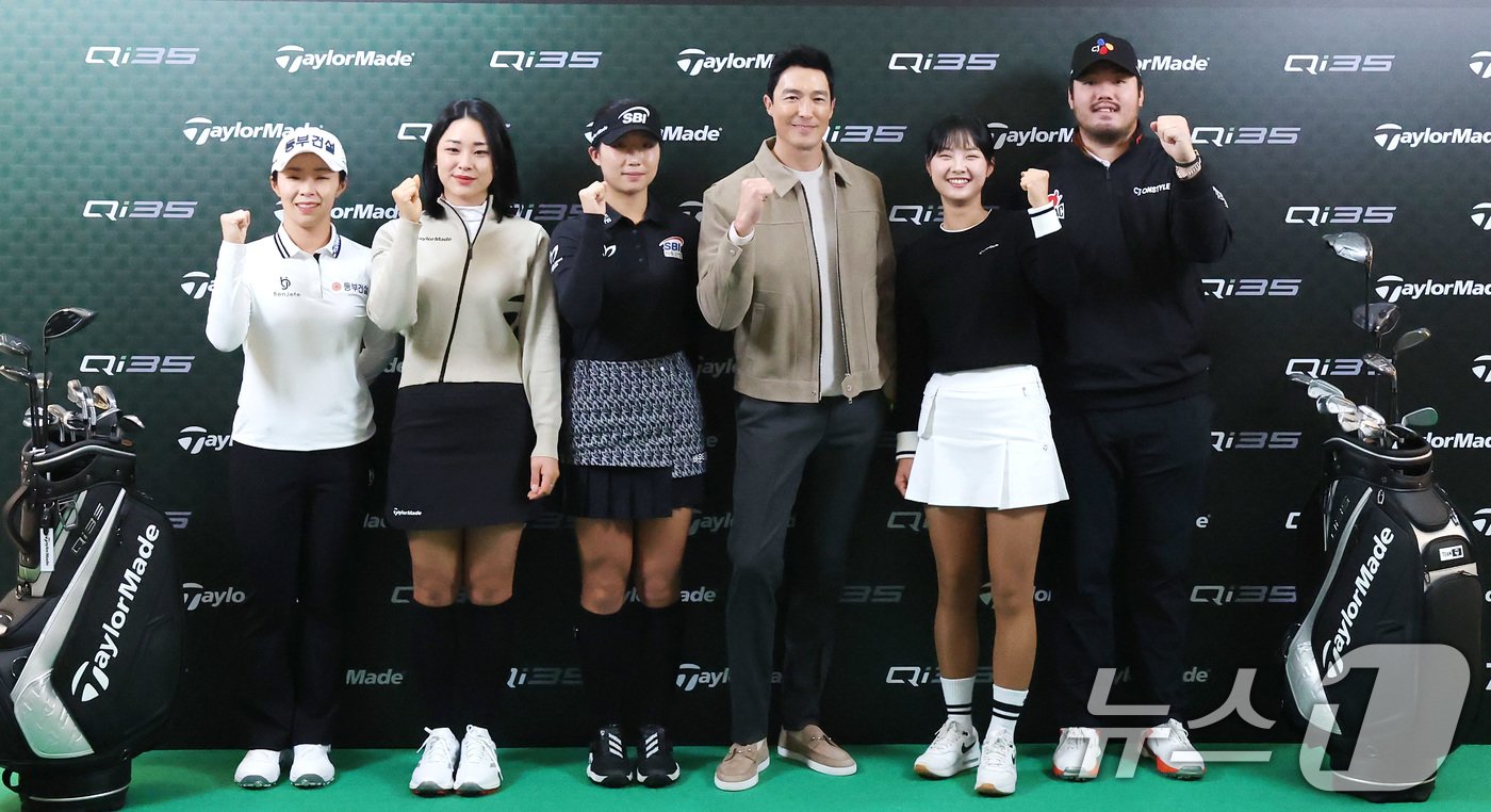 김수지&#40;왼쪽부터&#41;, 윤이나, 이동은, 다니엘 헤니, 골프라노, 정찬민이 8일 오전 서울 중구 동대문디자인플라자 아트홀에서 열린 ‘테일러메이드 2025 언락 인비테이셔널’ 신제품 Qi35 시리즈 론칭행사에서 포토타임을 갖고 있다.  2025.1.8/뉴스1 ⓒ News1 임세영 기자