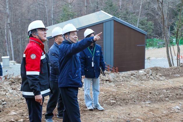 이상근 고성군수, 갈모봉 자연휴양림 공사현장 점검