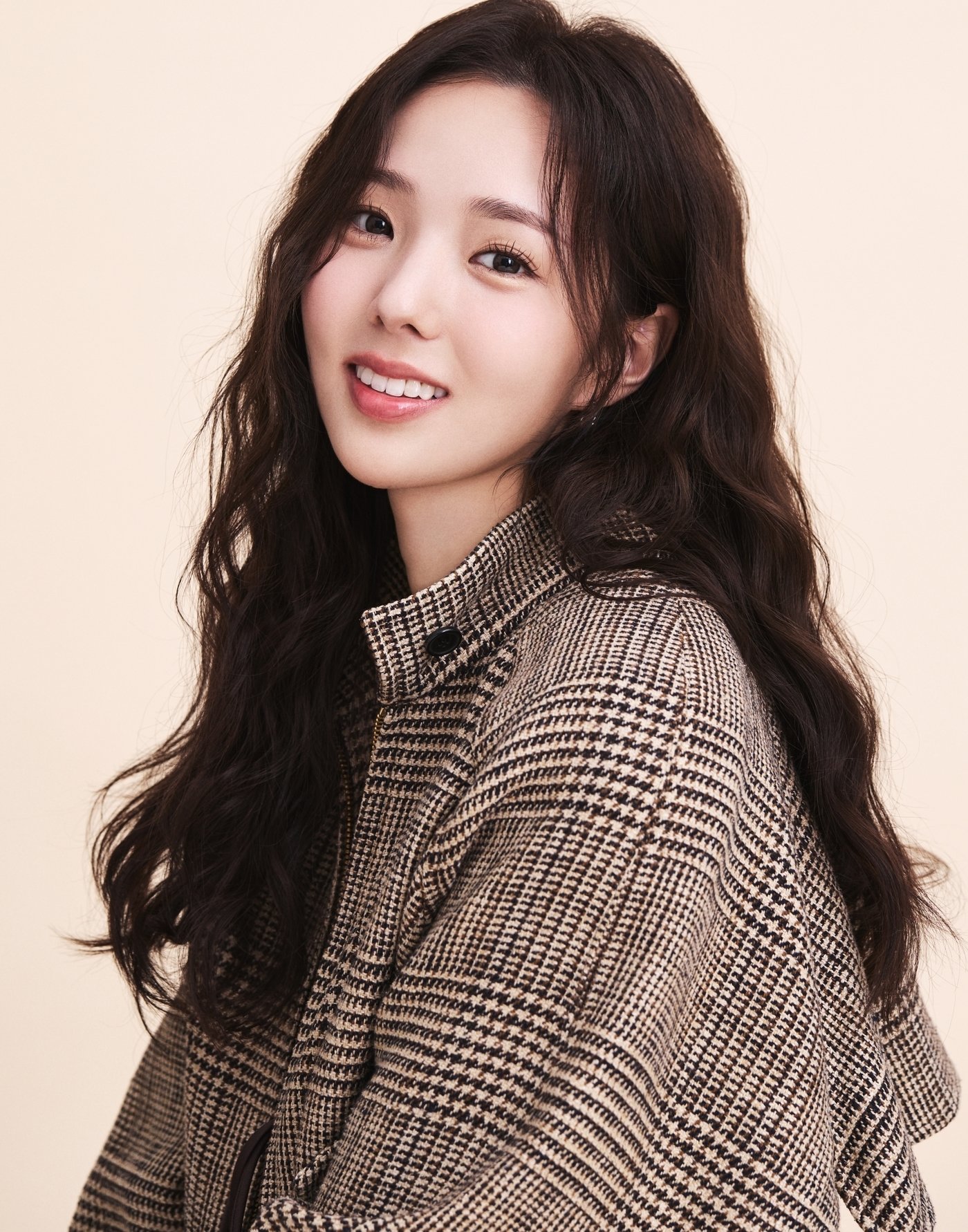 본문 이미지 - 채수빈 / 킹콩by스타쉽