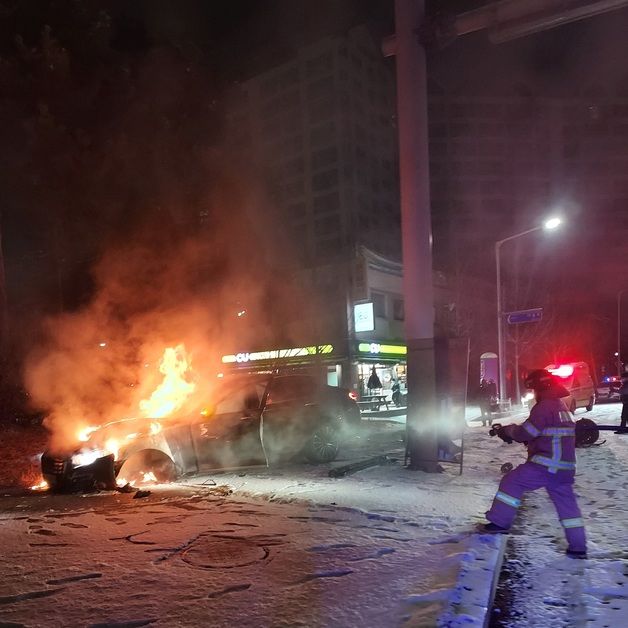 전주 서신동서 음주운전 중 경계석 들이받은 30대 붙잡혀(종합)