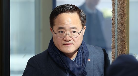 최연수 롯데알미늄 대표이사 '사장단 회의장으로'