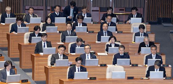 '尹 비상계엄·제주항공 참사' 긴급현안질문 참석한 국무위원들