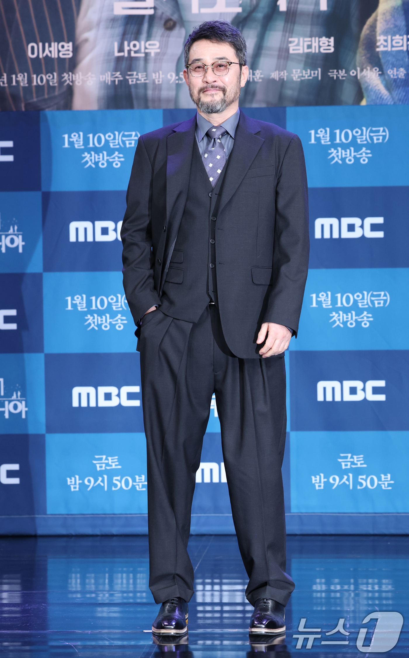 (서울=뉴스1) 권현진 기자 = 배우 최민수가 9일 오후 서울 마포구 상암동 MBC 골든마우스홀에서 열린 MBC 금토드라마 '모텔 캘리포니아' 제작발표회에 참석해 포즈를 취하고 있 …