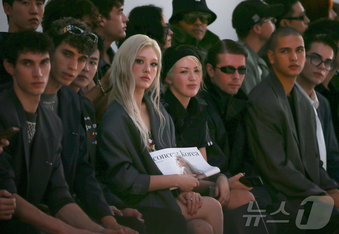 (파리=뉴스1) 이준성 기자 = 파리 패션위크 주간인 30일(현지시간) 프랑스 파리 팔레 드 도쿄에서 국내 패션 디자이너 브랜드로 이루어진 연합 패션쇼 ‘콘셉트코리아 2026 S/ …