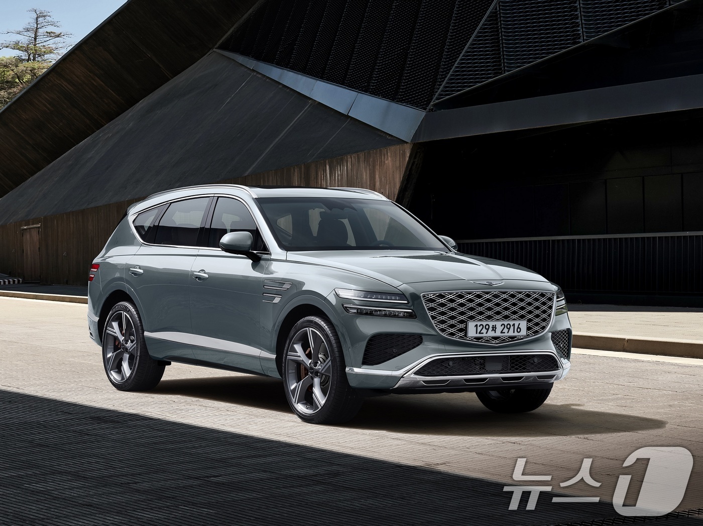 (서울=뉴스1) = 제네시스 브랜드가 합리적인 월 납입금, 차별화된 부가 서비스가 특징인 ‘제네시스 파이낸스 리스·렌트’ 상품을 국내 시장에 처음 출시한다고 1일 밝혔다.사진은 제 …