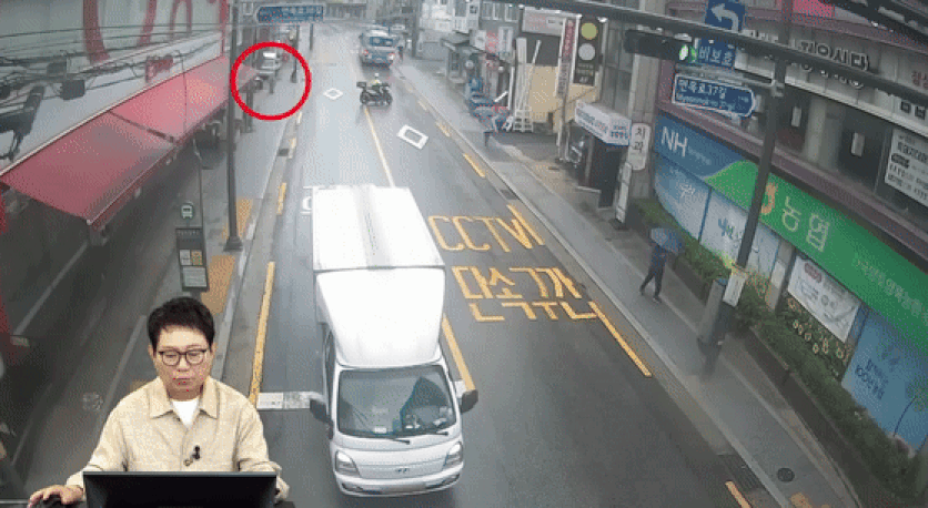 본문 이미지 - ('한문철TV' 갈무리)