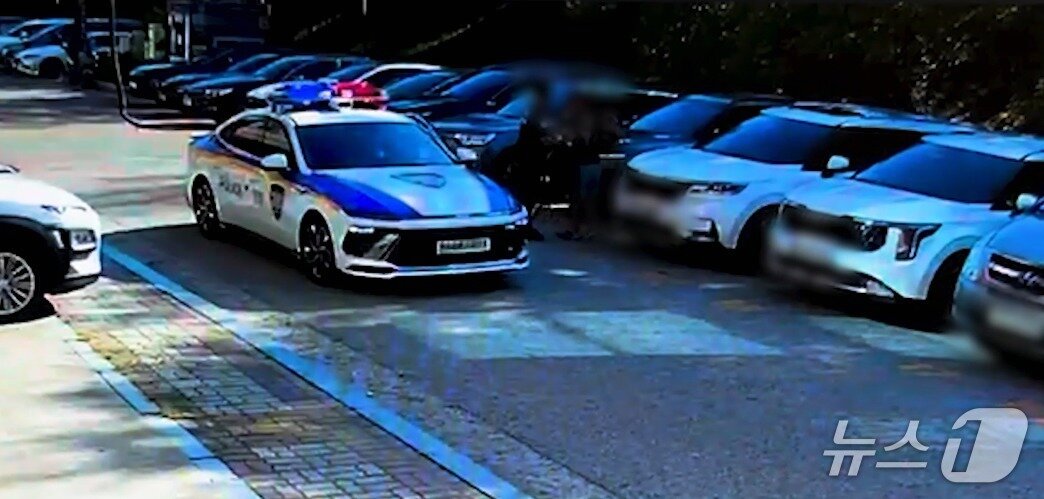 본문 이미지 - A 씨 검거 현장. &#40;경기남부경찰청 제공. 재판매 및 DB 금지&#41; 2025.10.1/뉴스1