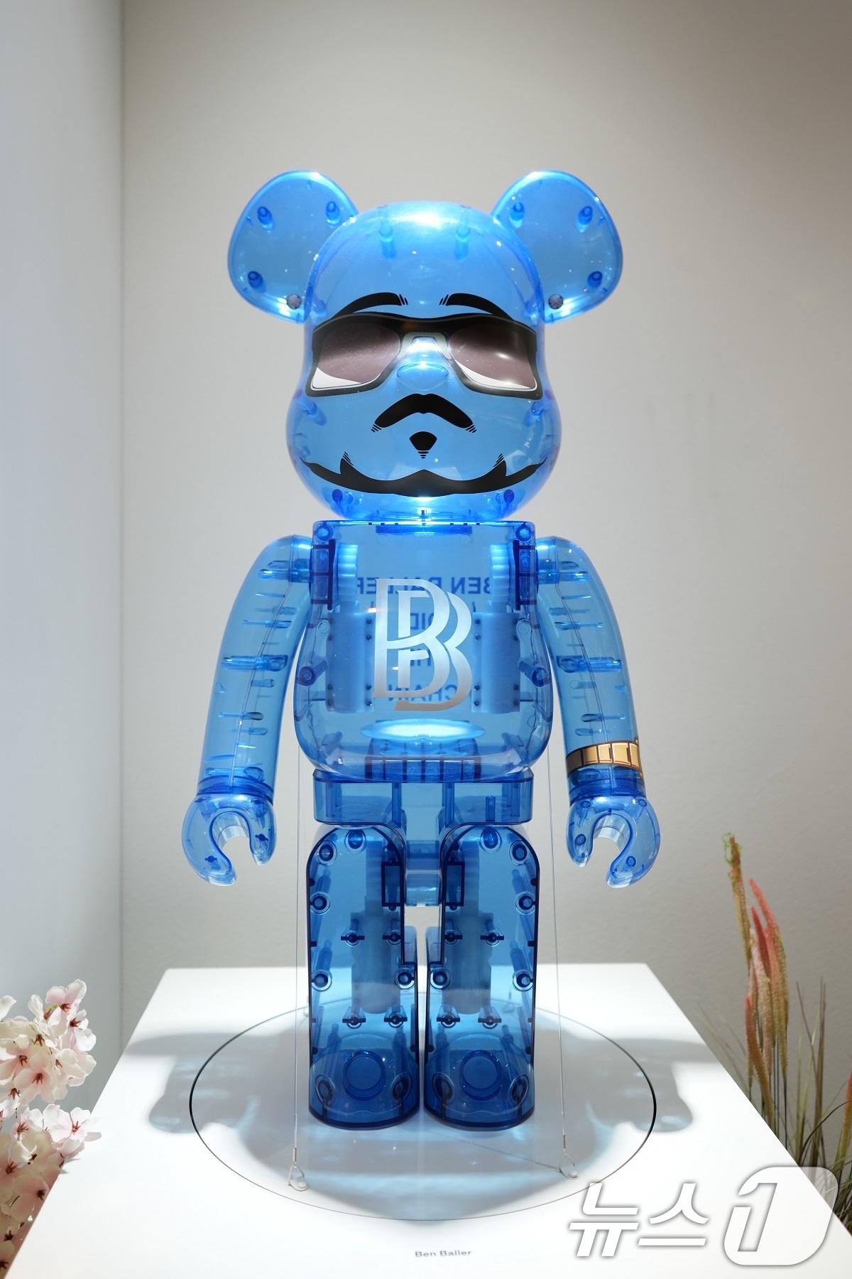 (서울=뉴스1) = 무브인터렉티브는 오는 21일까지 서울 영등포구 더현대서울에서 일본 메디콤·토이와 ‘BE@RBRICK WORLD WIDE TOUR 3 in Seoul’을 공동 주 …