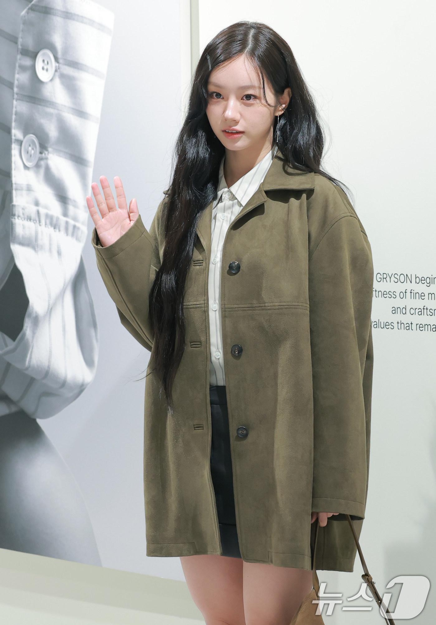 (서울=뉴스1) 권현진 기자 = 배우 혜리가 1일 오전 서울 용산구 한남동에서 진행된 패션 브랜드 조이그라슨 한남 플래그십 스토어 오픈 행사에 참석해 포즈를 취하고 있다. 2025 …