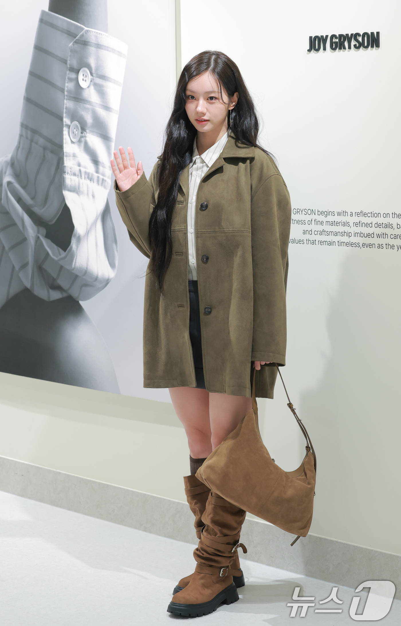 (서울=뉴스1) 권현진 기자 = 배우 혜리가 1일 오전 서울 용산구 한남동에서 진행된 패션 브랜드 조이그라슨 한남 플래그십 스토어 오픈 행사에 참석해 포즈를 취하고 있다. 2025 …