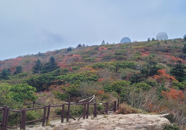 "휴일엔 명산"…추석 연휴 첫 날 강원 4대 국립공원 2만 명 육박