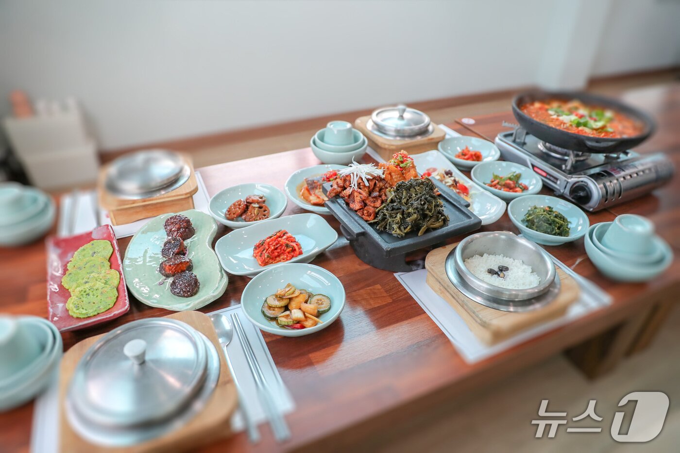 본문 이미지 - 당진 꺼먹지 한상차림&#40;당진시 제공. 재판매 및 DB금지&#41;2025.10.6/뉴스1