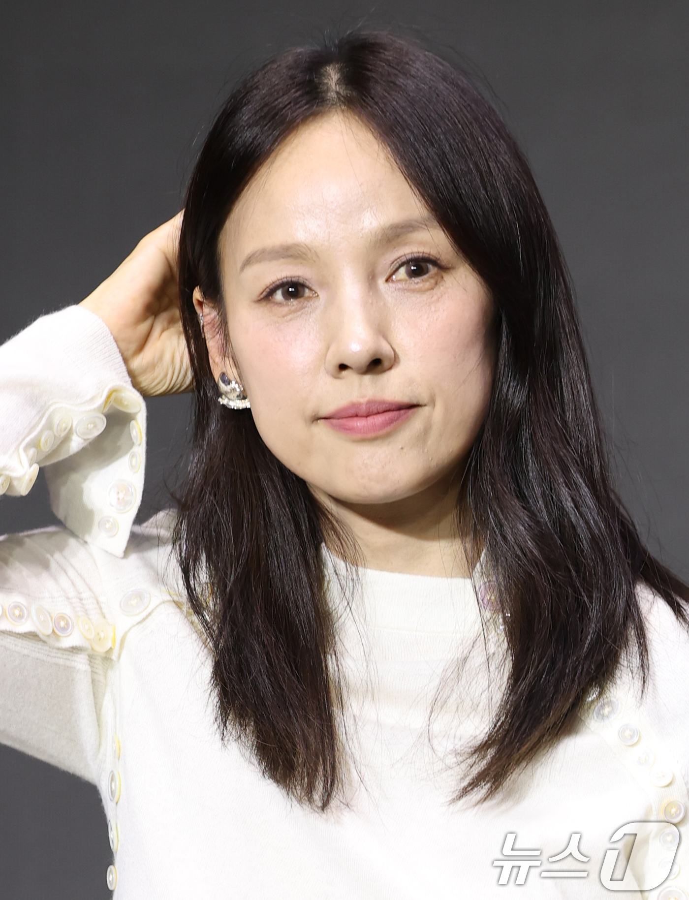 (서울=뉴스1) 권현진 기자 = 가수 이효리가 1일 서울 광진구 풀만 앰버서더 서울 이스트폴에서 열린 쿠팡플레이 '저스트 메이크업' 제작발표회에 참석해 매력을 발산하고 있다.'저스 …