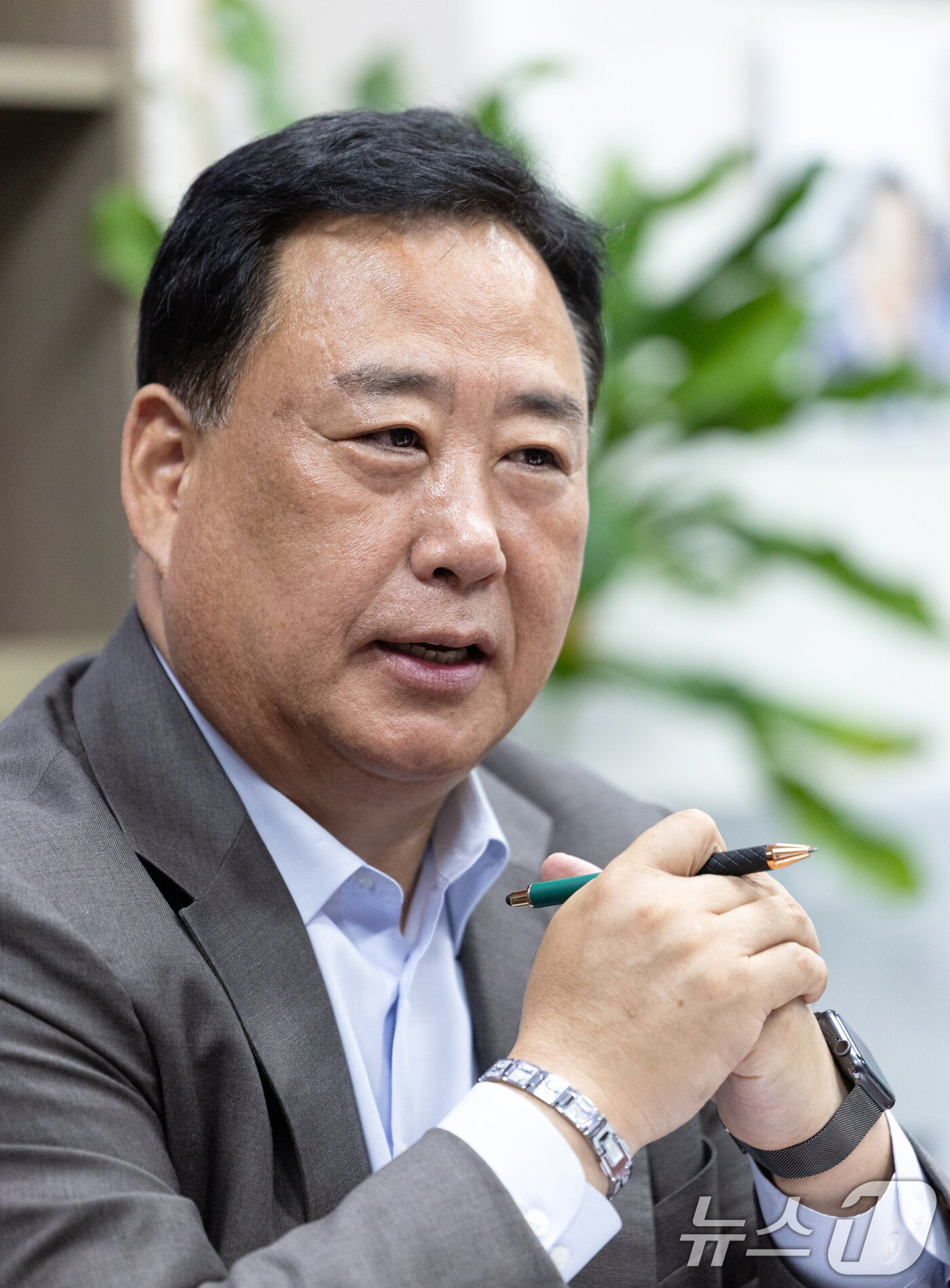 본문 이미지 - 어기구 국회 농림축산식품해양수산위원장이 서울 여의도 국회 의원회관에서 뉴스1과 인터뷰하고 있다. ⓒ News1 이승배 기자