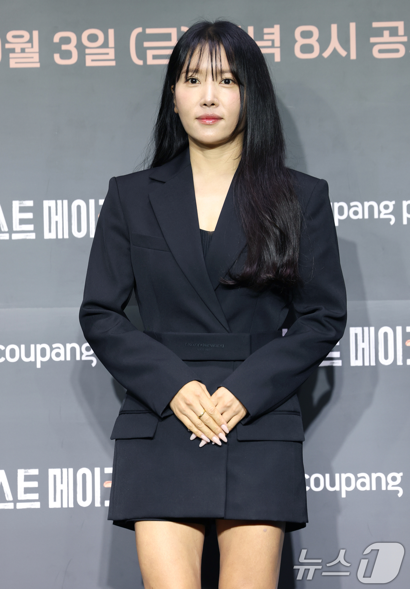 (서울=뉴스1) 권현진 기자 = 메이크업 아티스트 서옥이 1일 서울 광진구 풀만 앰버서더 서울 이스트폴에서 열린 쿠팡플레이 '저스트 메이크업' 제작발표회에 참석해 포즈를 취하고 있 …