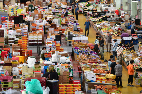 유가 상승에 과일 농가 비상…경북도, 비료·사료비 추가 지원 검토