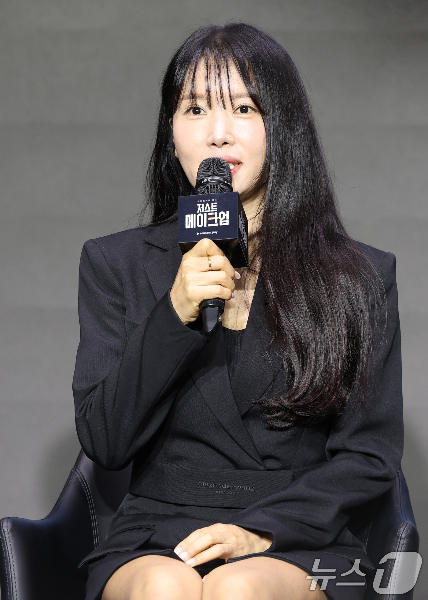 (서울=뉴스1) 권현진 기자 = 메이크업 아티스트 서옥이 1일 서울 광진구 풀만 앰버서더 서울 이스트폴에서 열린 쿠팡플레이 '저스트 메이크업' 제작발표회에 참석해 인사말을 하고 있 …