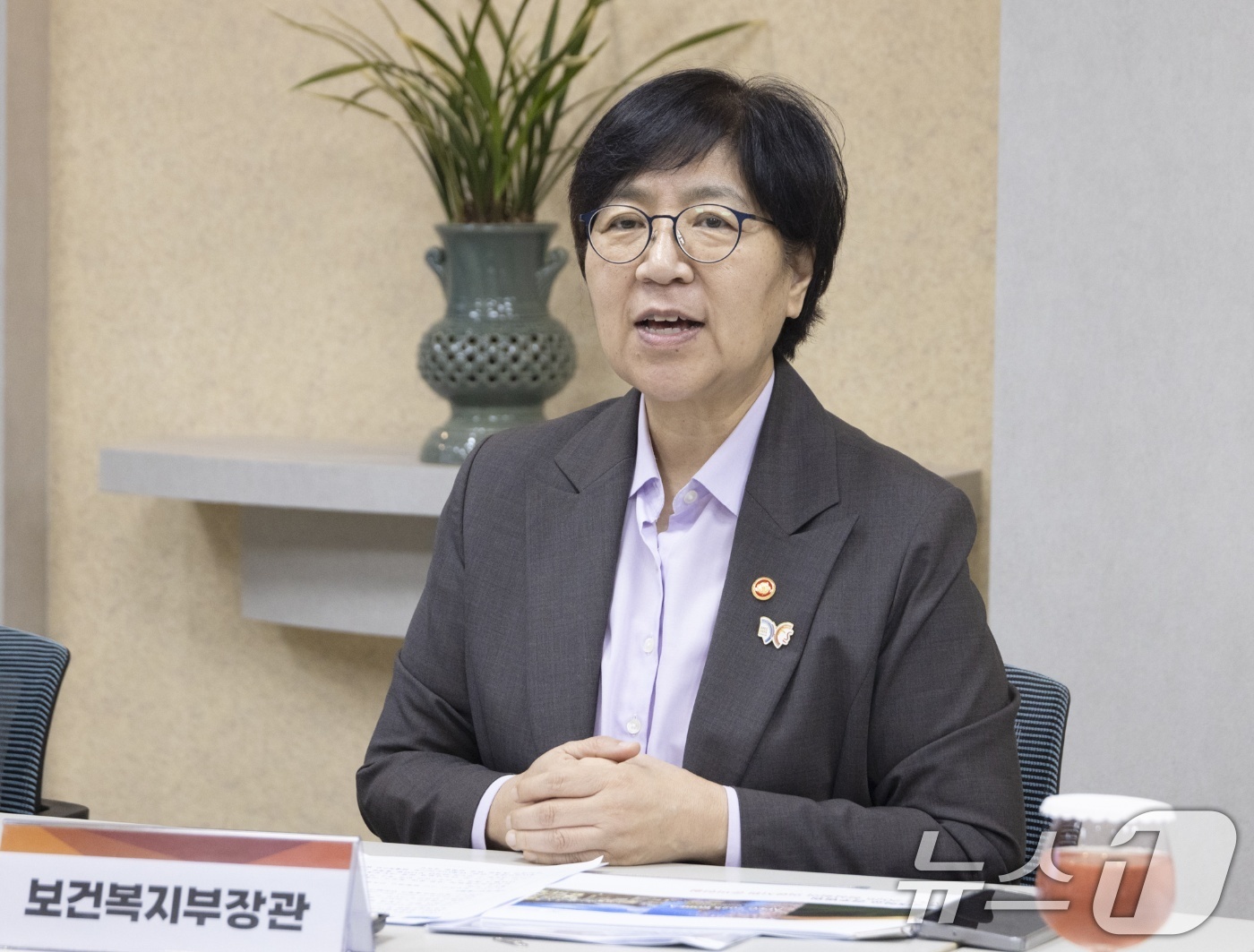 (서울=뉴스1) = 정은경 보건복지부 장관이 1일 '2025 APEC 정상회의'가 열리는 경주 화백컨벤션센터(HICO)와 동국대학교경주병원을 방문해 응급의료체계 준비 상황을 점검하 …