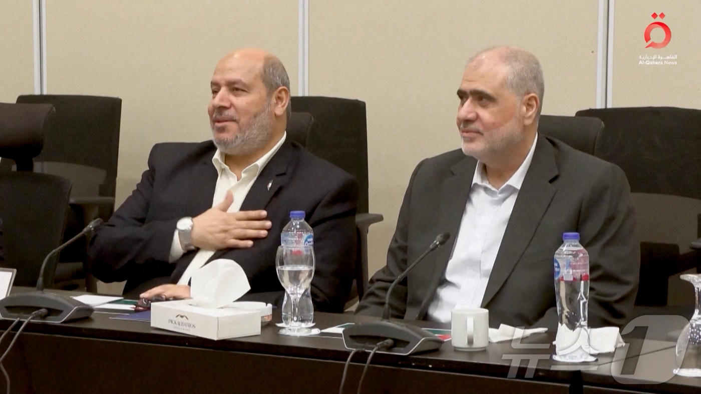 (샤름엘셰이크 로이터=뉴스1) 류정민 특파원 = 지난 8일(현지시간) 이집트 샤름엘셰이크에서 이집트, 카타르, 튀르키예 대표단과의 회의에 참석한 하마스 고위 관계자 칼릴 알하야(사 …